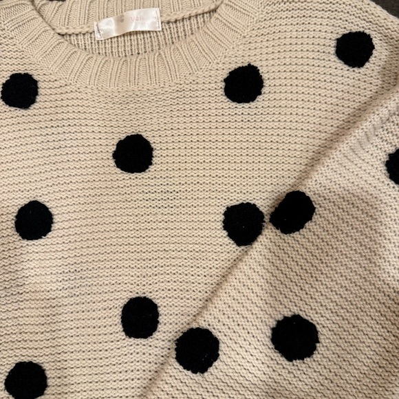 Yahada Beige Sweater with Black Polka Dots - Picture 2 of 2